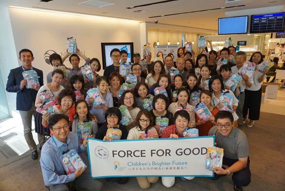ニュースキンジャパン「Force for Good Day2017」  Kits for Kids Project 作業風景
