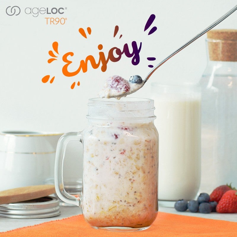 Hình ảnh hỗn hợp yến mạch ngâm qua đêm cùng với quả mọng